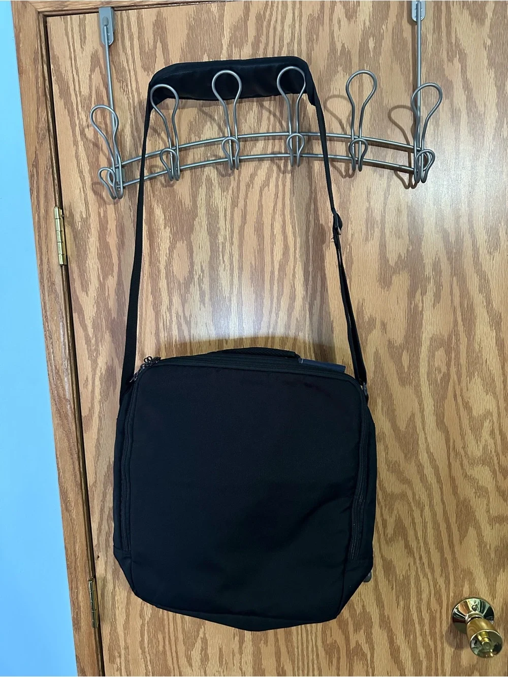 Totto Crossbody Messenger Bag Approximately 15 X 13 X 6 - multiple pockets